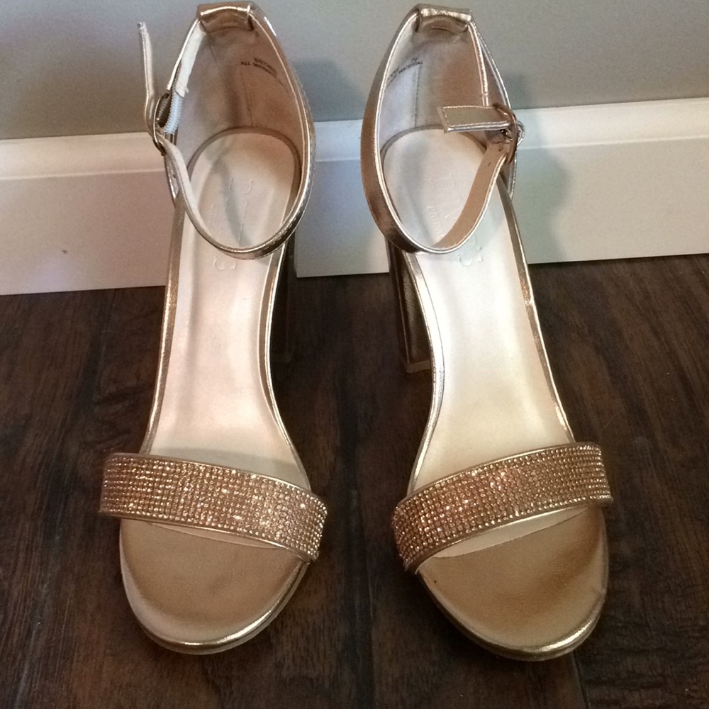 David’s bridal rose gold shoes